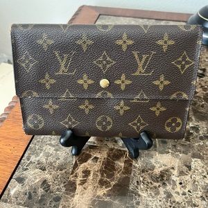 SOLD!  Louis Vuitton Monogram Wallet